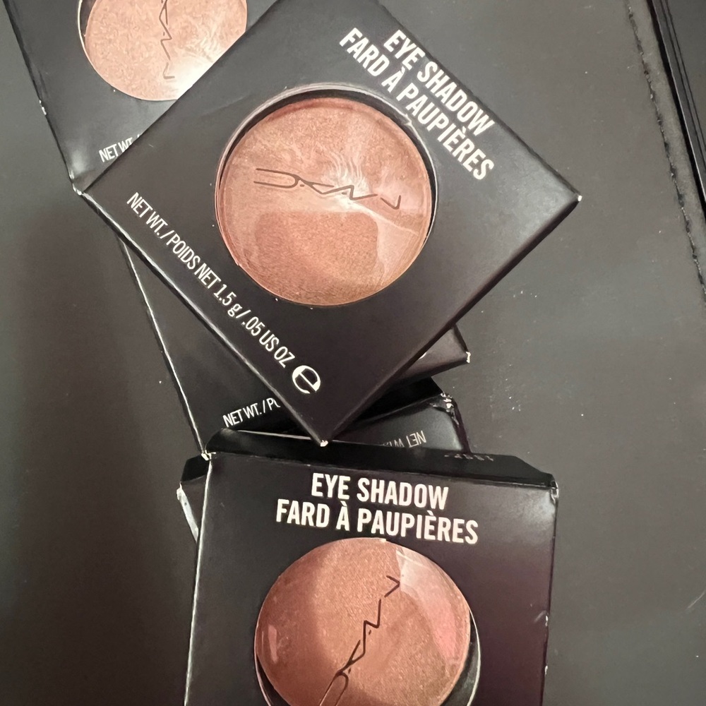 MAC RARE & Discontinued New in Box Cosmetics Eye Shadow in Jest Frost